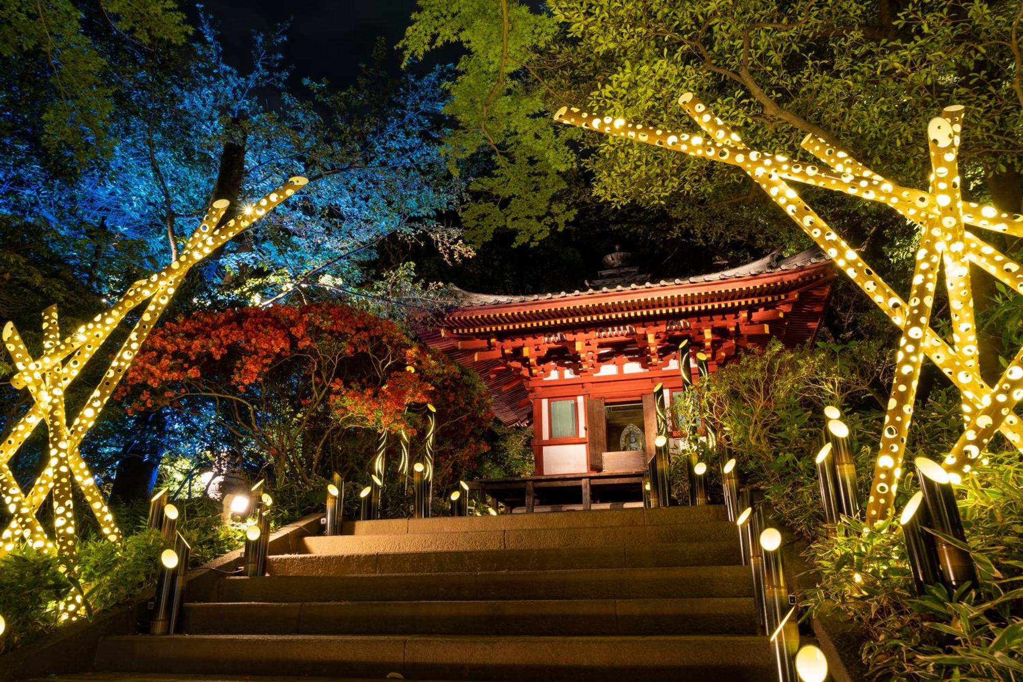 Grand Prince Hotel Takanawa Токио Экстерьер фото The shrine at night